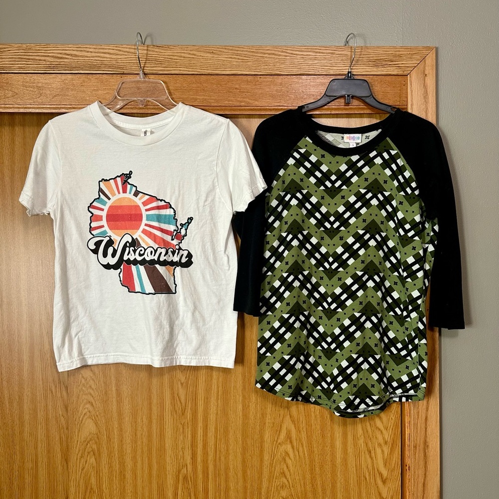 LuLaRoe & Wisconsin shirts (bundle)